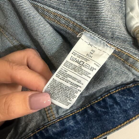 Old Navy Women's Size XS Denim Cropped Button Up Jacket #3280 - Picture 8 of 10